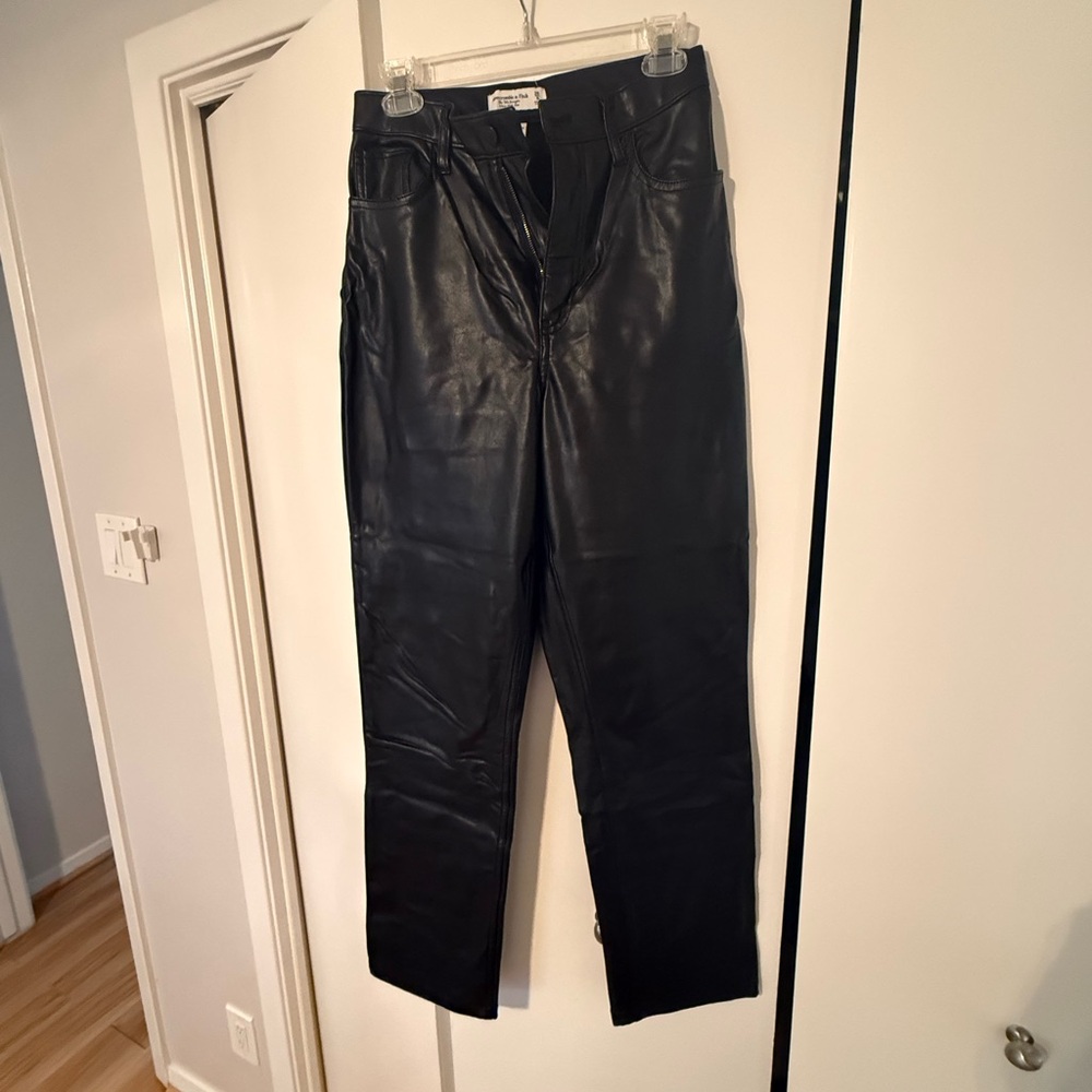 Abercrombie & Fitch Black Leather Pants - curve love/long